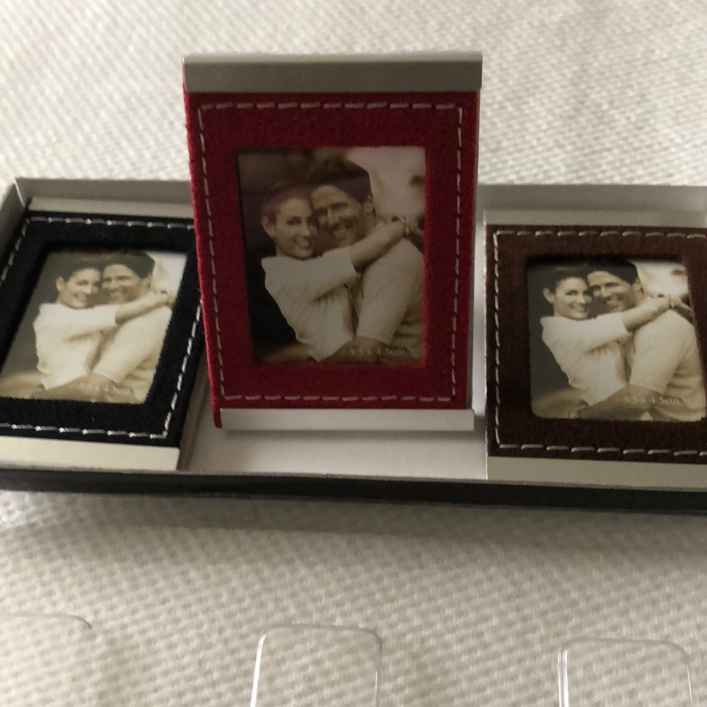 Miscellaneous items - Picture 6 of 8